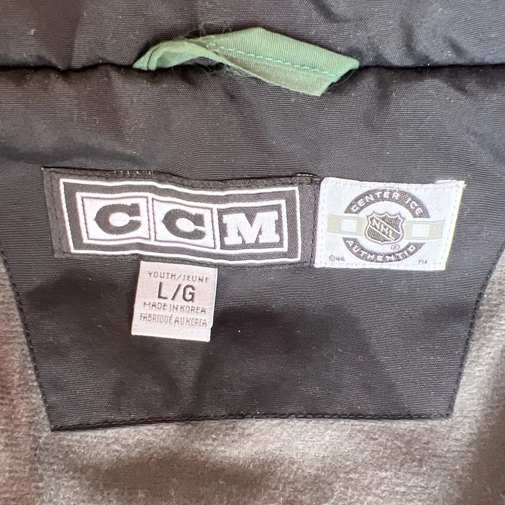 VTG CCM Dallas Stars NHL Center Ice Winter Puffer Coat Green Gray Youth LG